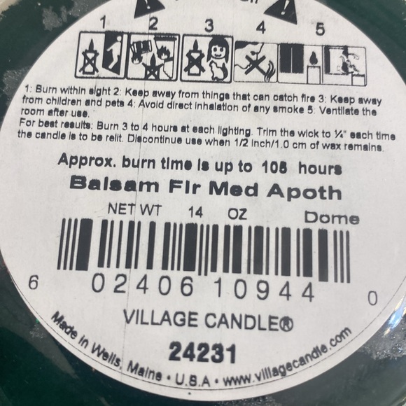 🎄Balsam Fir 14oz Village Candle - Picture 4 of 5